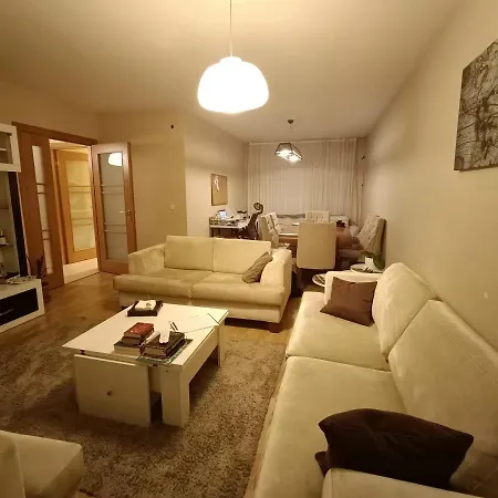 Gokturk Ozel Sitede Havuzlu Daire Apartment *